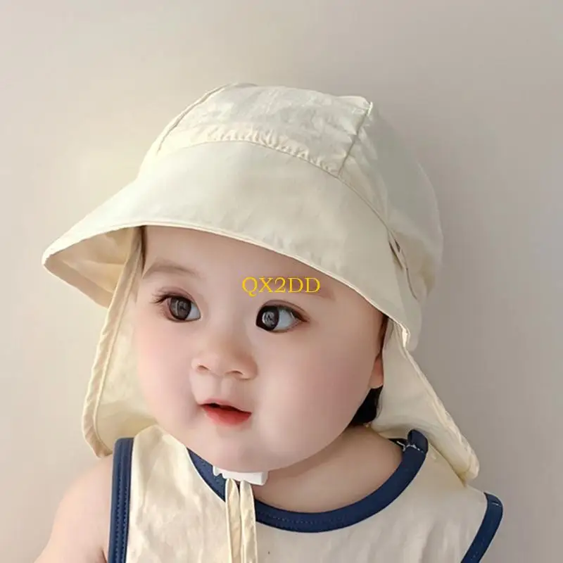 Gorro de bebé con ala y cubrecuello