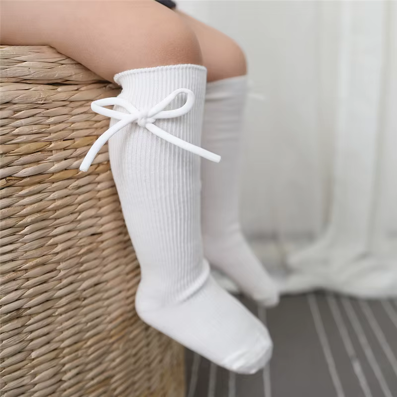 Calcetines altos de princesa con lazo – Algodón suave para niñas - imagen 2