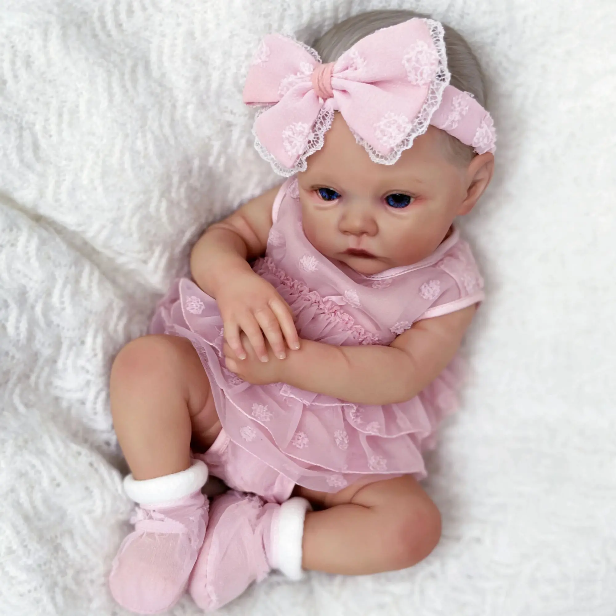 Muñeca Reborn con piel 3D y venas visibles