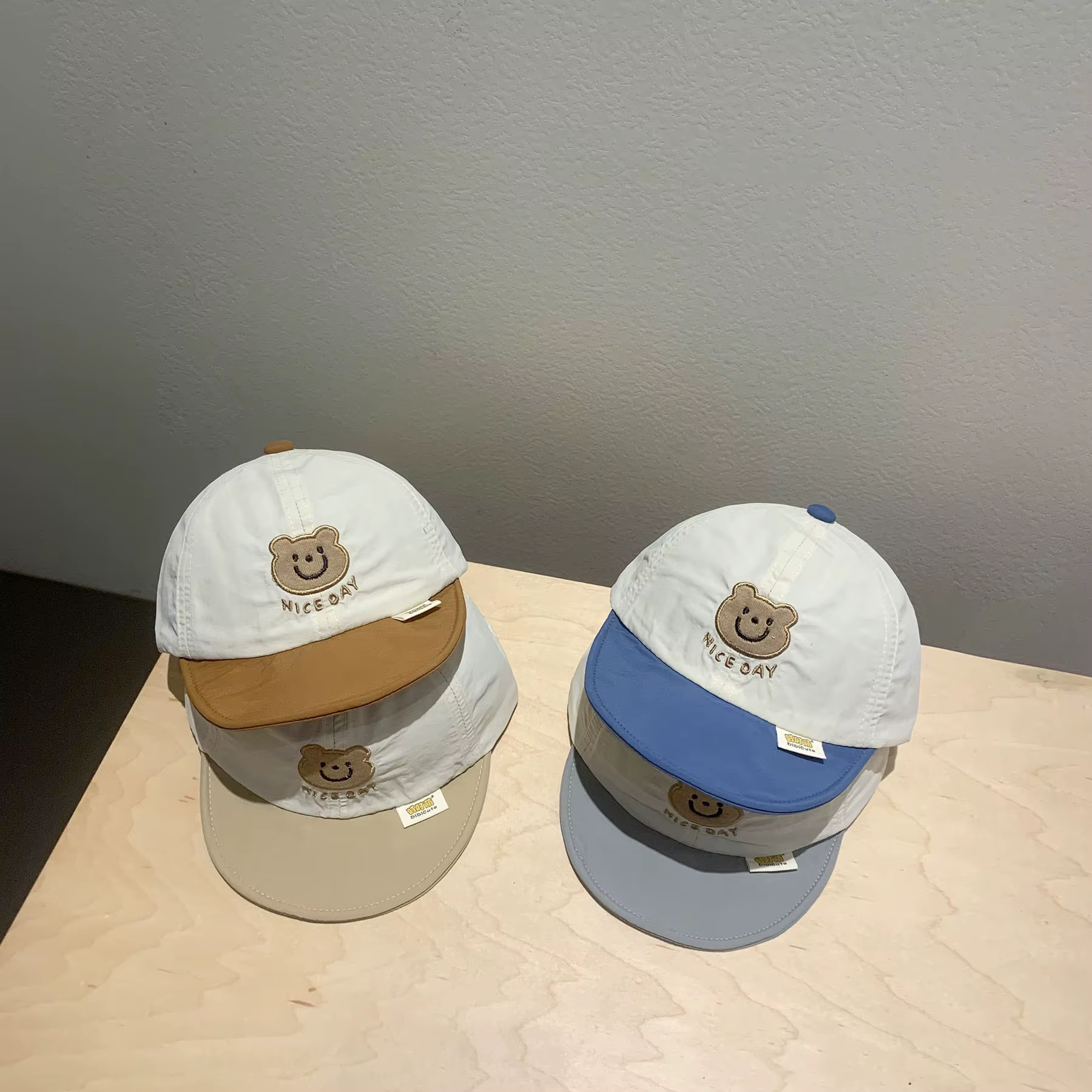 Gorra snapback infantil con diseño de oso para verano - imagen 4