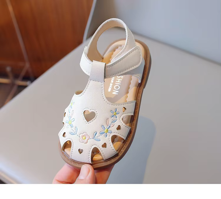 Sandalias de niña con flores bordadas y suela suave de verano - imagen 3