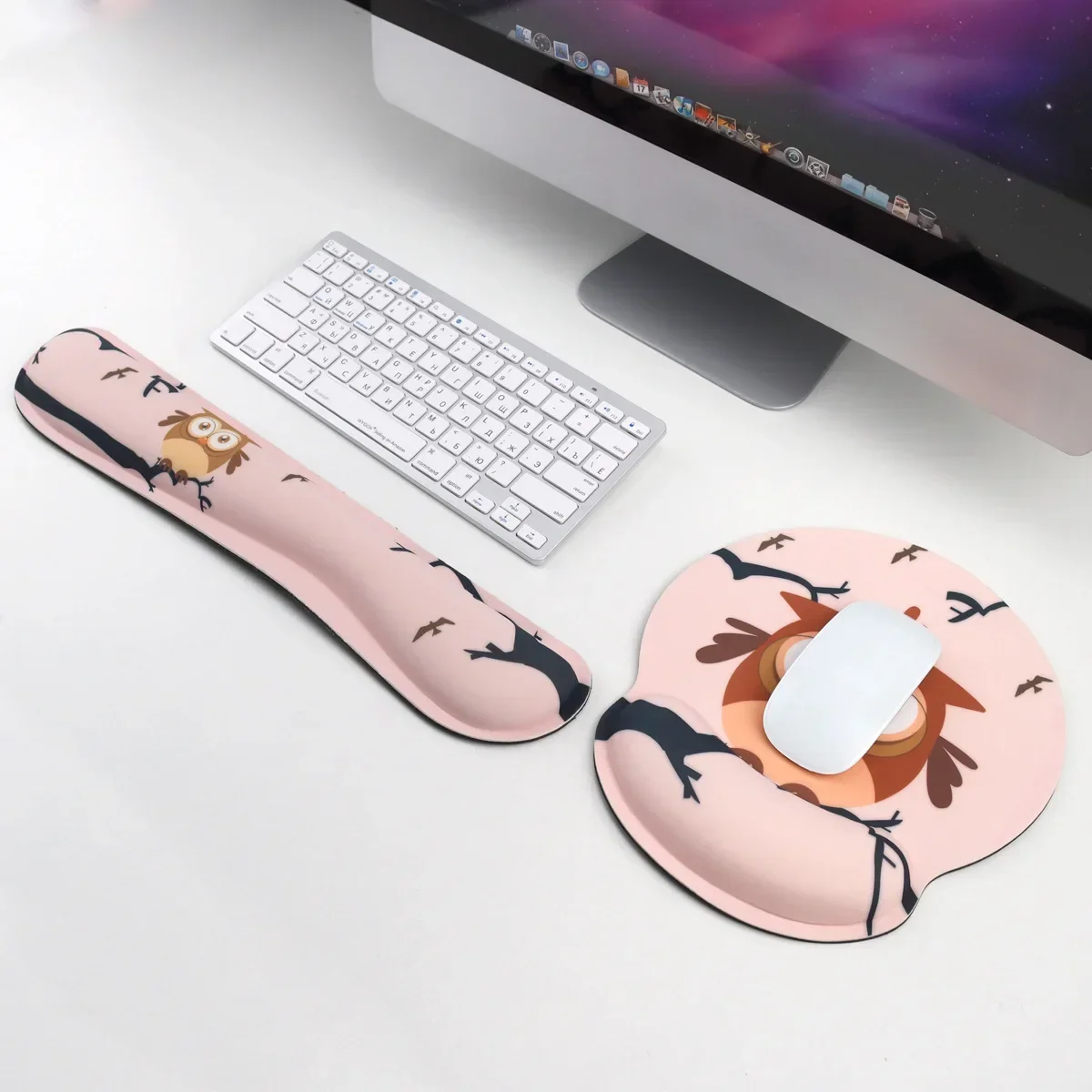 Alfombrilla bebé ergonómica con reposamuñecas y base antideslizante PU - imagen 2