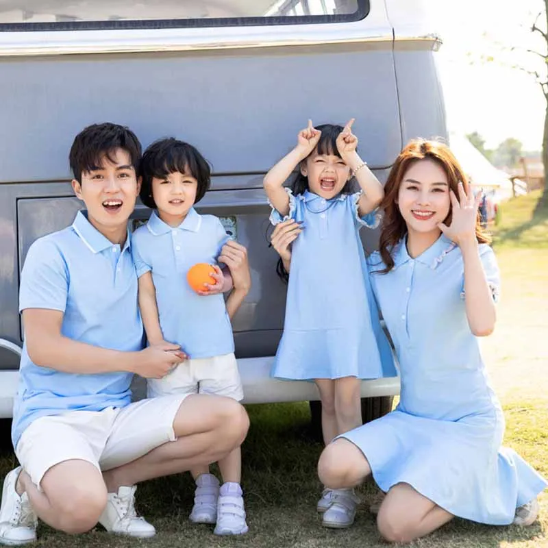 Conjuntos a juego para la familia: vestidos y camisetas - imagen 4