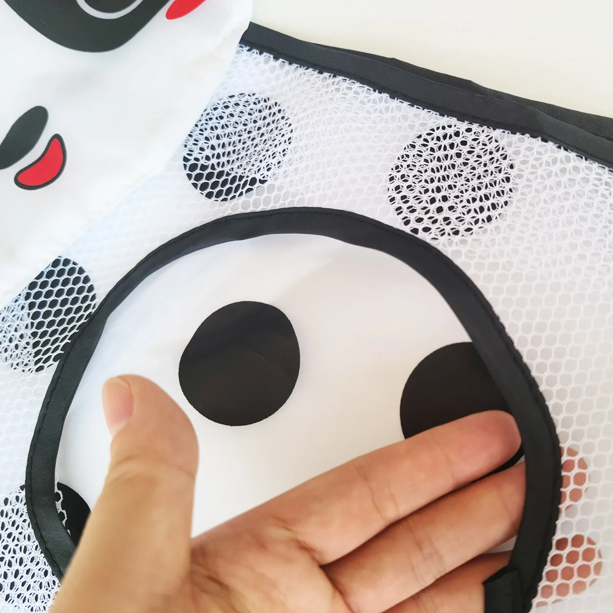 Cesta de baño para bebés con diseño de red resistente