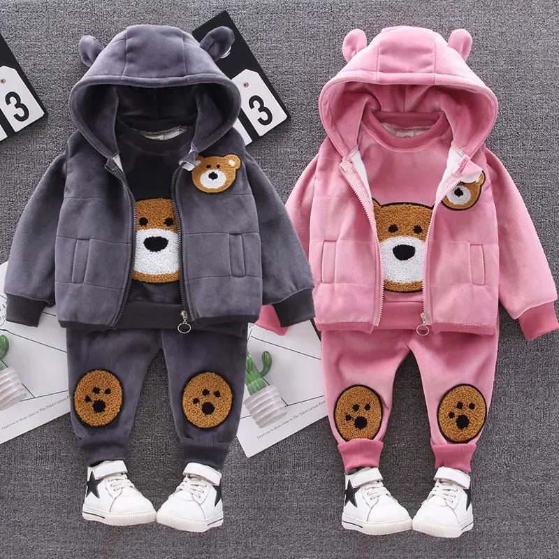Conjunto infantil de invierno con chaleco y capucha