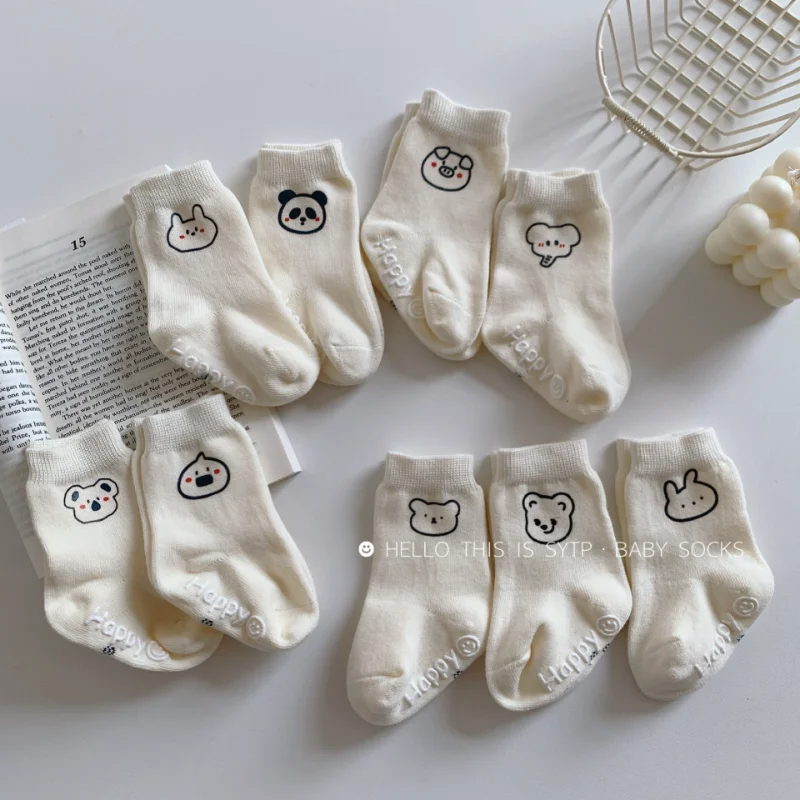 Calcetines cortos blancos de algodón suave estilo coreano para bebé - imagen 3