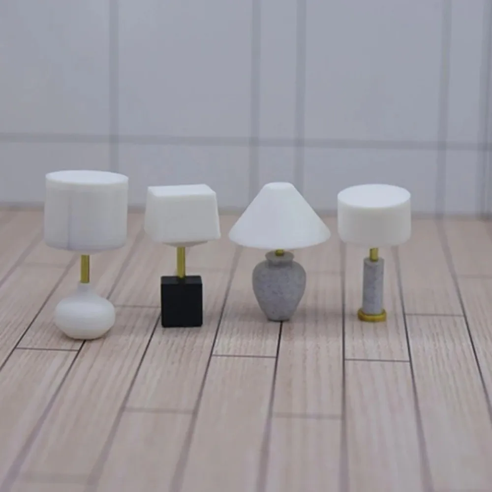 Lámpara para casa de muñecas de escritorio en miniatura artesanal