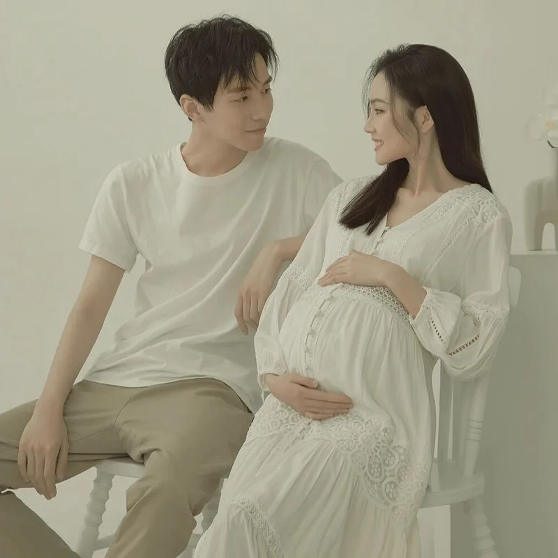 Vestido de maternidad encaje blanco elegante con cuello en V - imagen 4