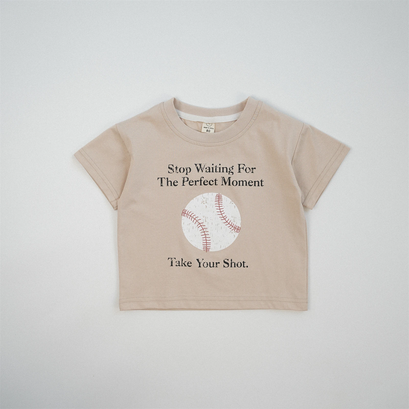 Detalle de la camiseta infantil
