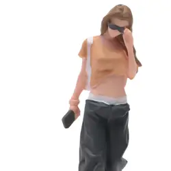 Figura miniatura femenina realista moderna para mesa de arena