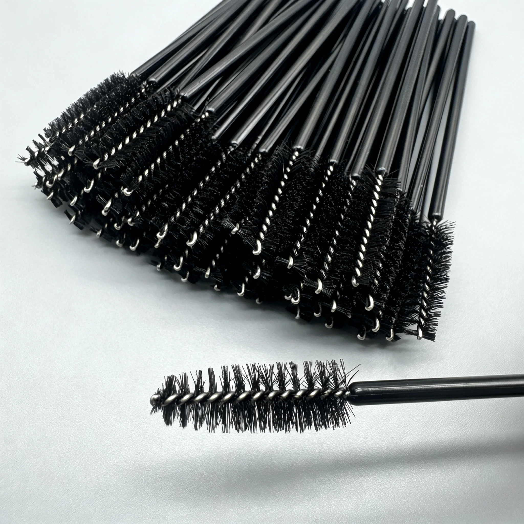 Pinceles desechables para extensión de pestañas con aplicador flexible - imagen 4