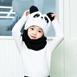 Gorro de terciopelo Coral con pompón de conejo para invierno