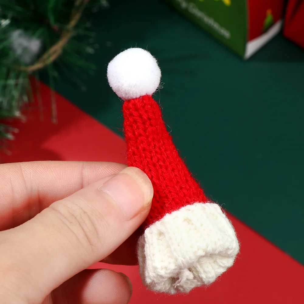 Gorro navideño de lana artesanal para muñecas - imagen 3