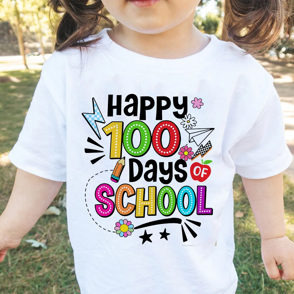 Camiseta celebración escolar colores alegres para niña
