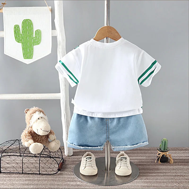 Conjunto de verano para bebé: camiseta con dibujos y pantalón corto - imagen 5