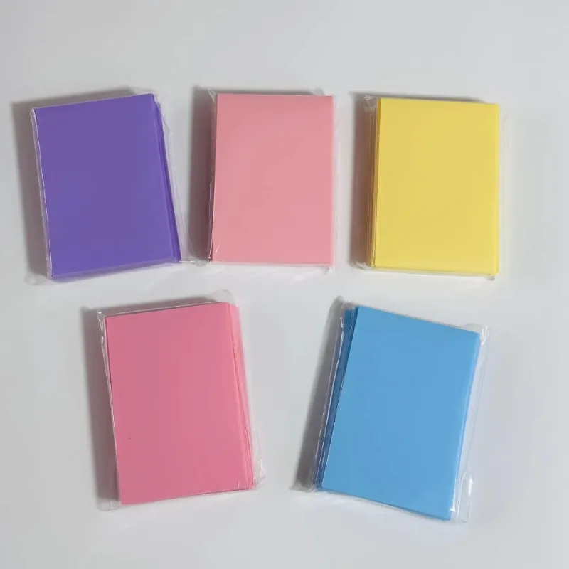 Protectores de tarjetas 61x91mm – 50 fundas color pastel para colección