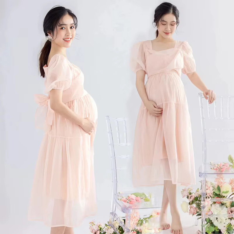 Vestido de maternidad rosa con malla manga corta para sesión de fotos