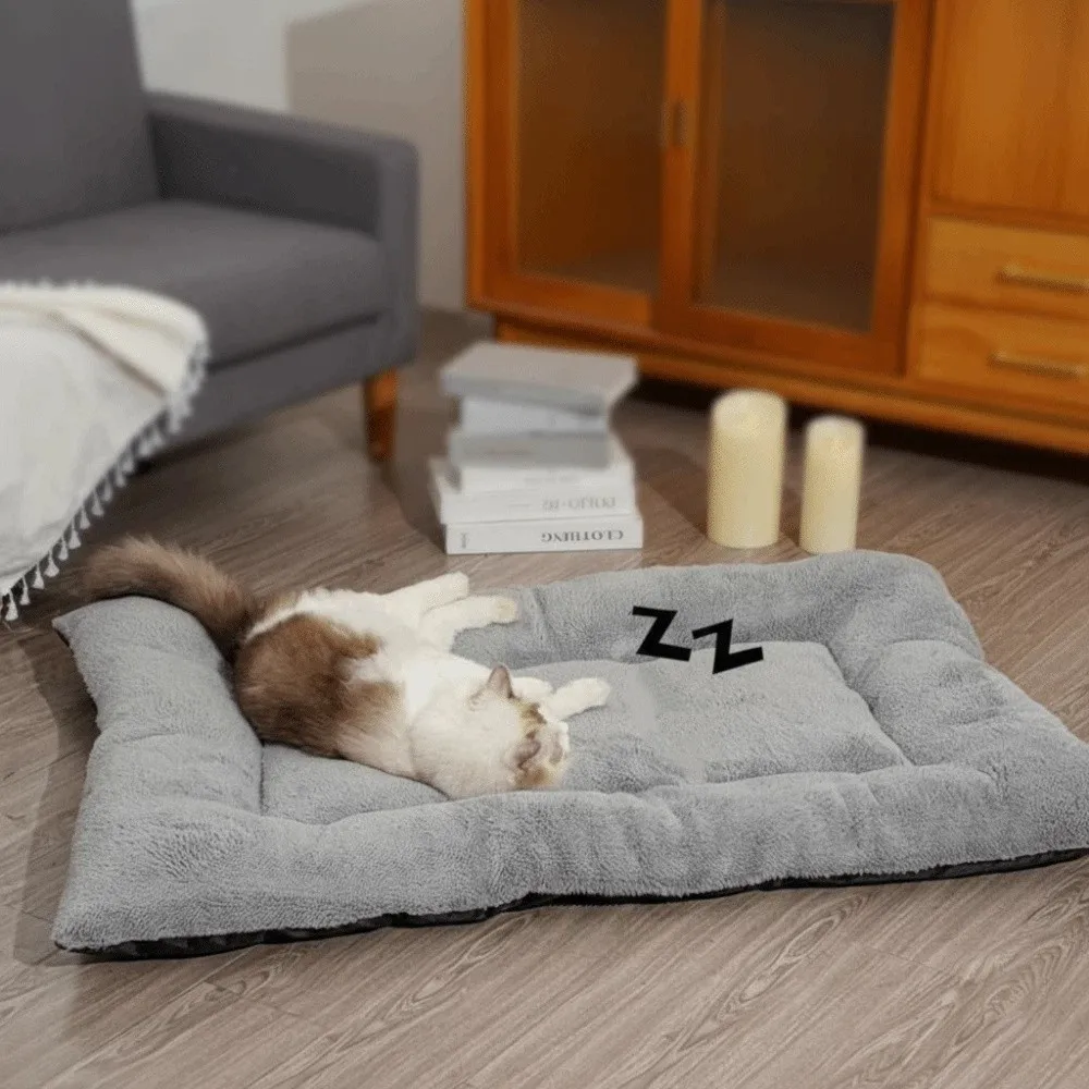Cama cálida antideslizante de felpa suave para mascotas - imagen 5