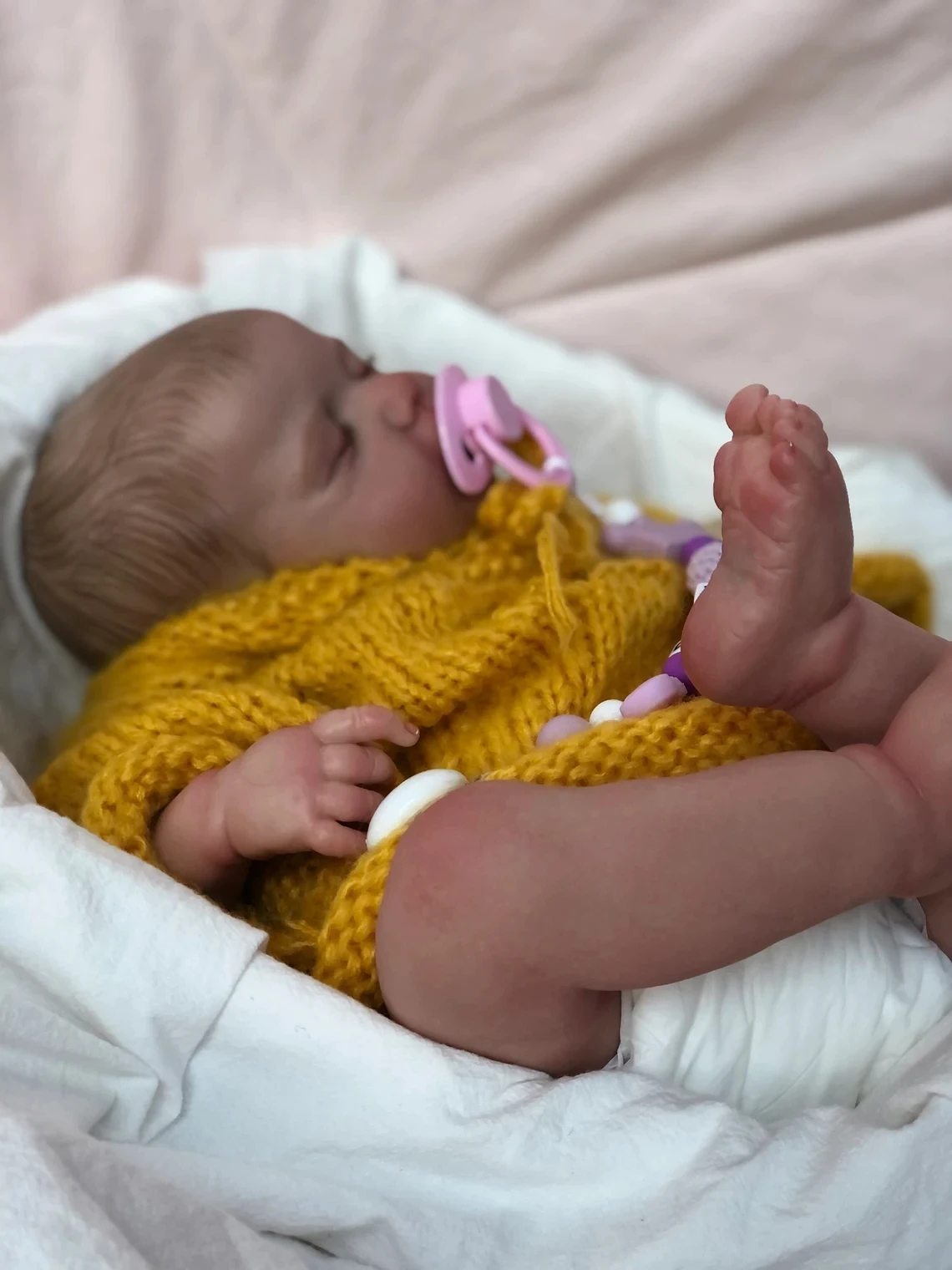Muñeca reborn realista Loulou de piel suave y tacto real premium