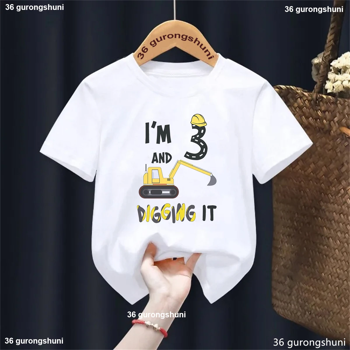 Camiseta en color amarillo con diseño infantil