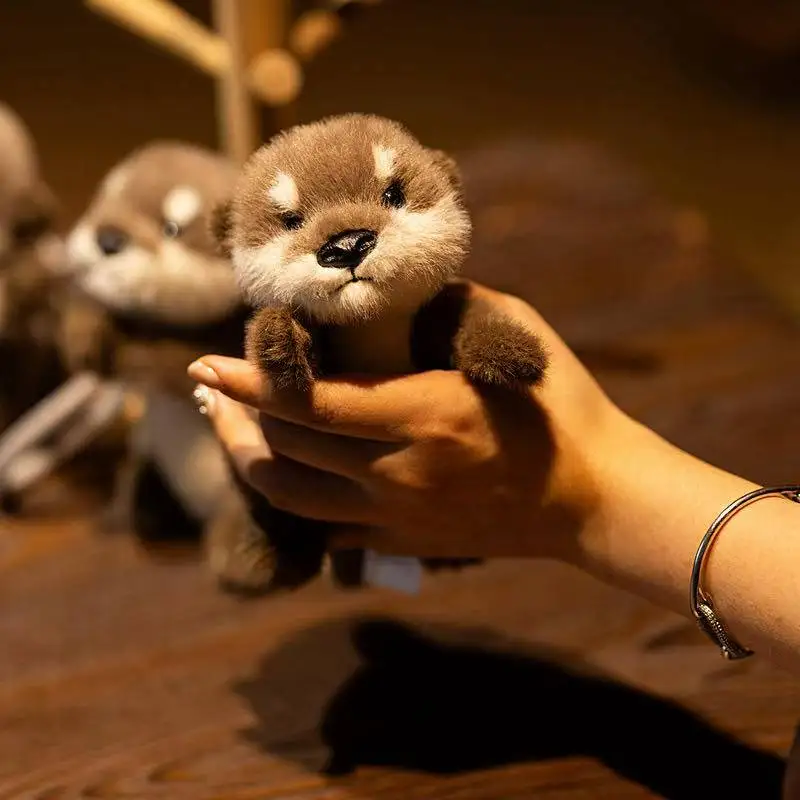 Llavero de peluche de nutria suave para bolso y regalo infantil - imagen 4