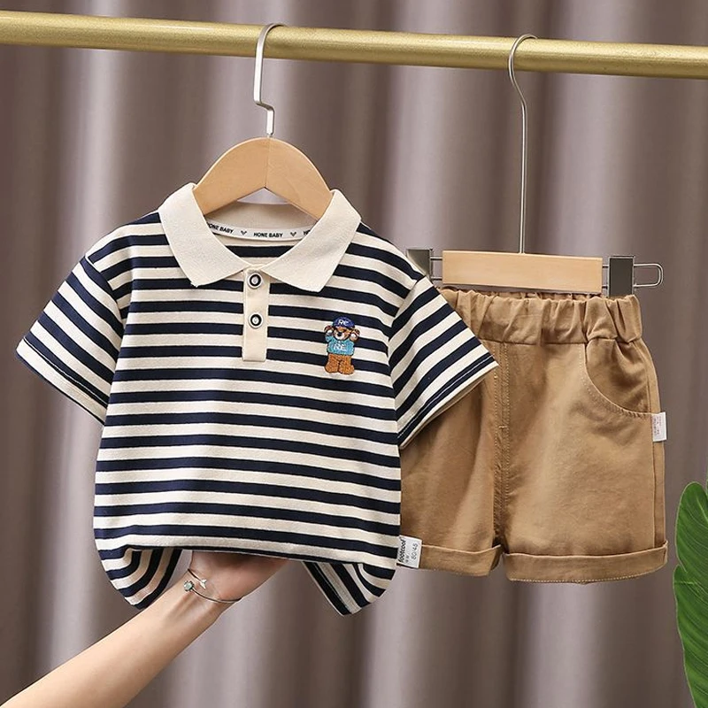 Conjunto de verano para bebé con camiseta y pantalones cortos
