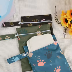 Bolsa impermeable colgante portátil con estampado de pata de perro