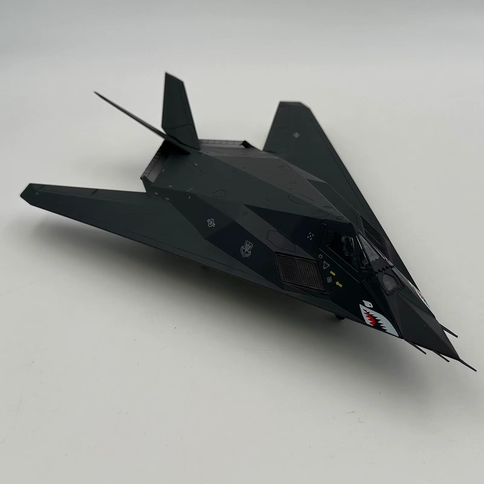 Modelo avión de combate Nighthawk en metal fundido para coleccionar