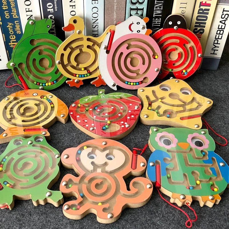 Juguete Montessori de madera con laberinto magnético para niños - imagen 4