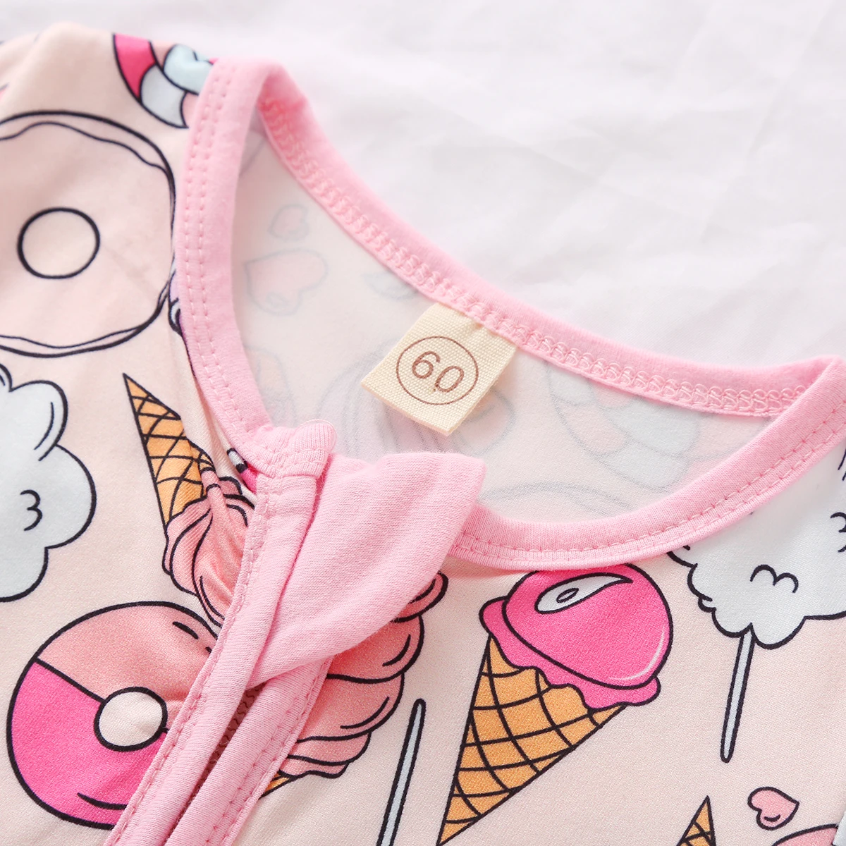 Body bebé manga larga con volantes y estampado donuts cactus - imagen 2