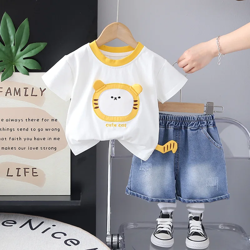Conjunto de verano para bebés con camiseta y pantalón corto - imagen 2